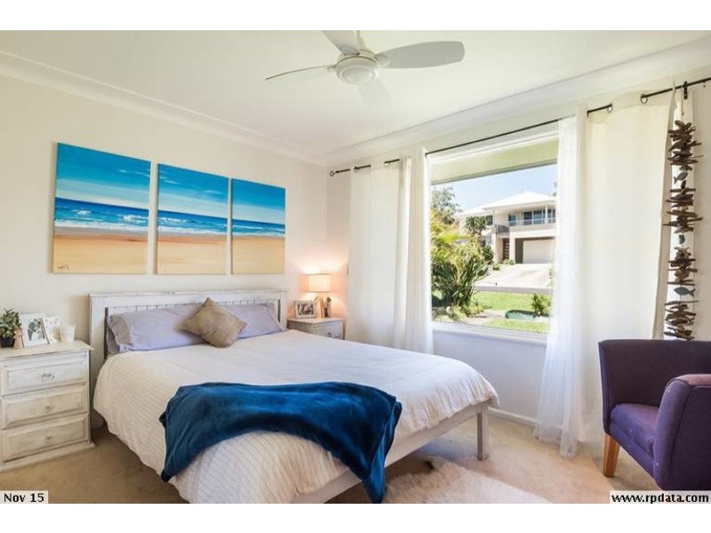 8 Lakewood Avenue, Green Point NSW 2251