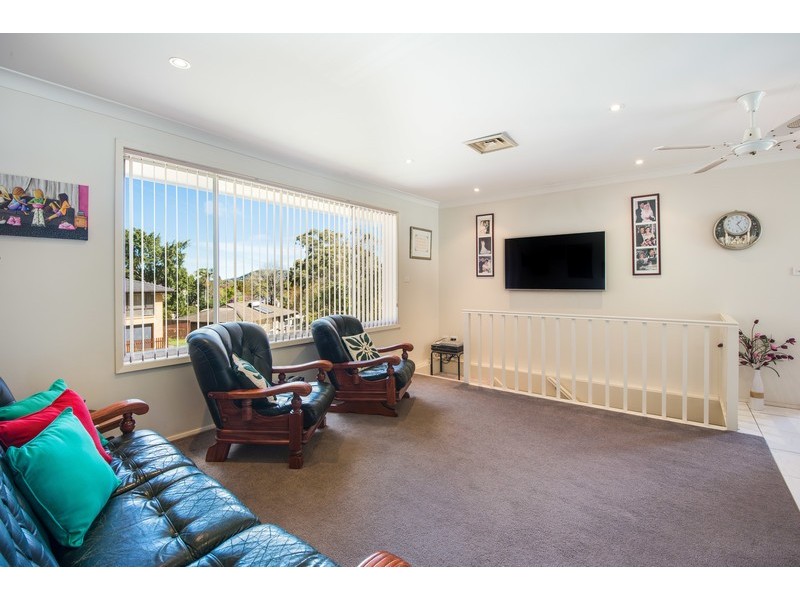 3 Angus Avenue, Wyoming NSW 2250