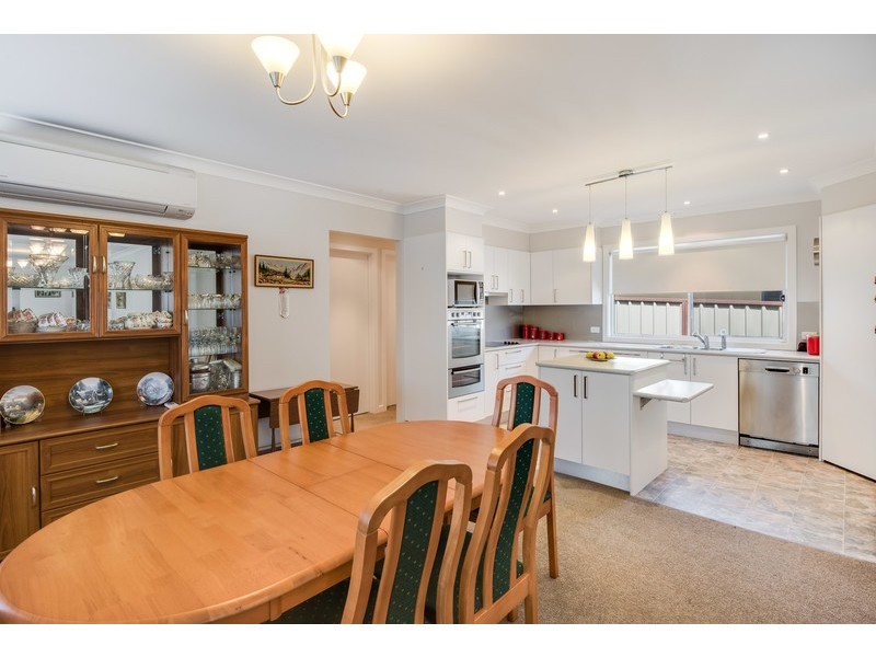 74 North Crescent, Wyoming NSW 2250