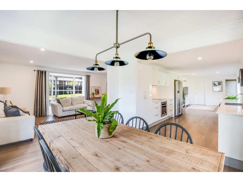 14 Talara Avenue, Bateau Bay NSW 2261