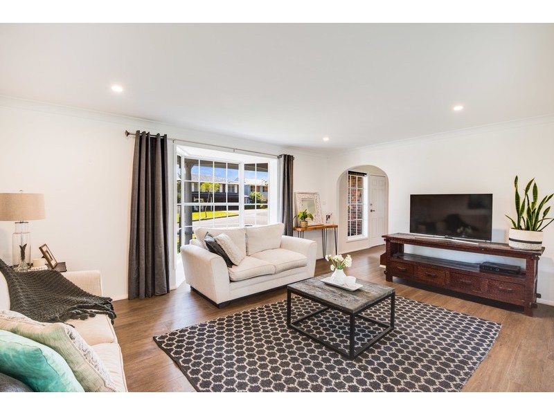 14 Talara Avenue, Bateau Bay NSW 2261