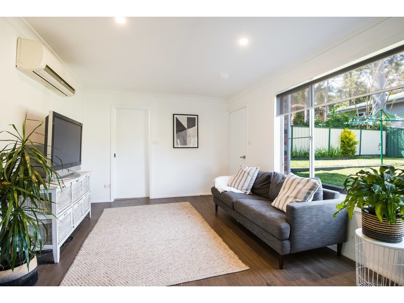 14 Talara Avenue, Bateau Bay NSW 2261