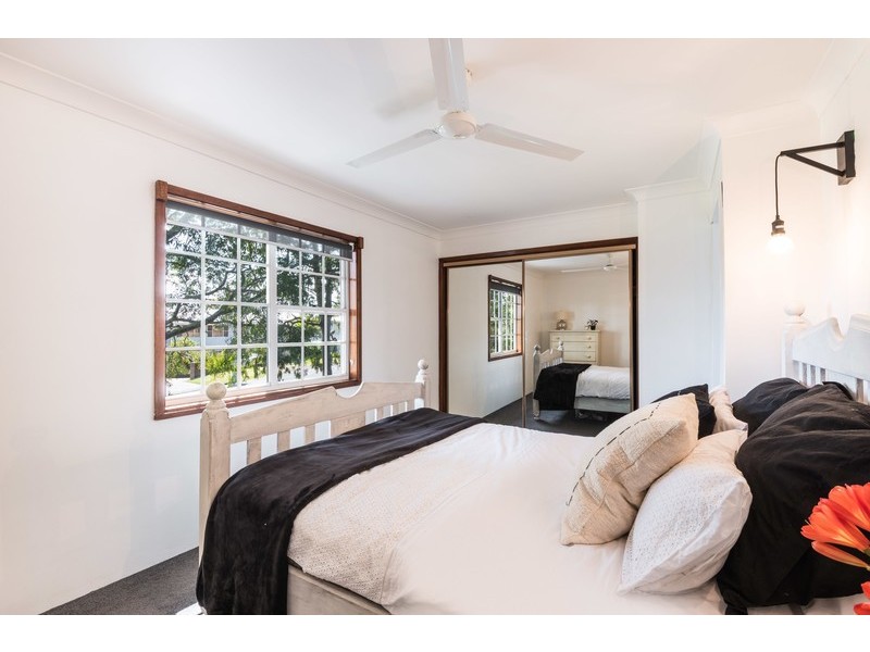 14 Talara Avenue, Bateau Bay NSW 2261