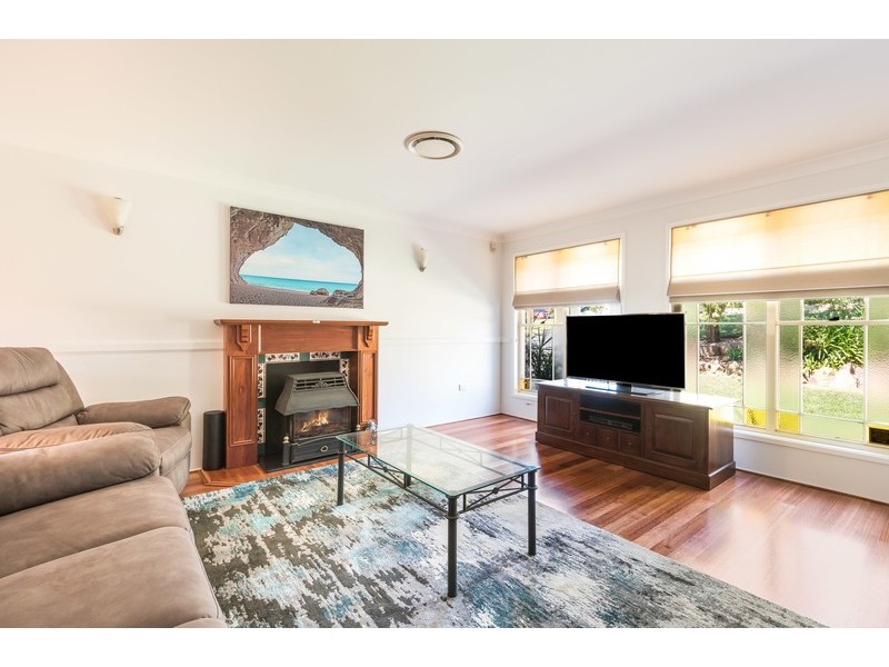 15 Sanctuary Place, Bateau Bay NSW 2261