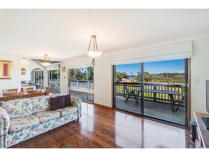 48 Coreen Drive, Wamberal NSW 2260