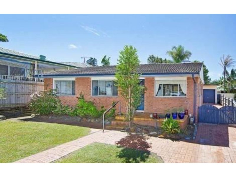 62 Lumby Drive, Bateau Bay NSW 2261