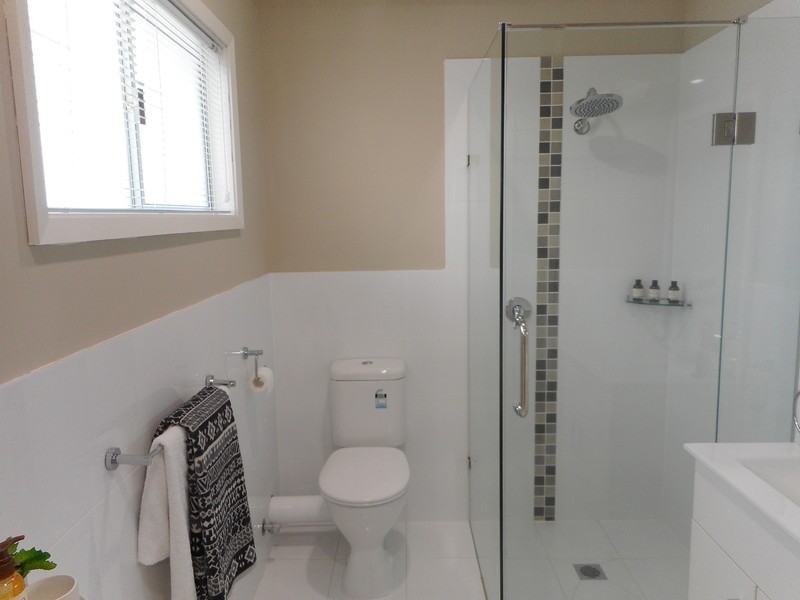 21 Angus Avenue, Wyoming NSW 2250