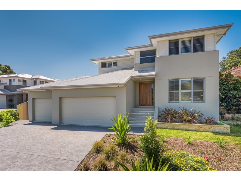 16 Applegum Close, Erina NSW 2250