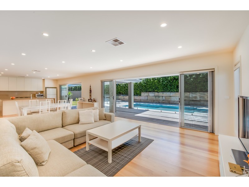 16 Applegum Close, Erina NSW 2250
