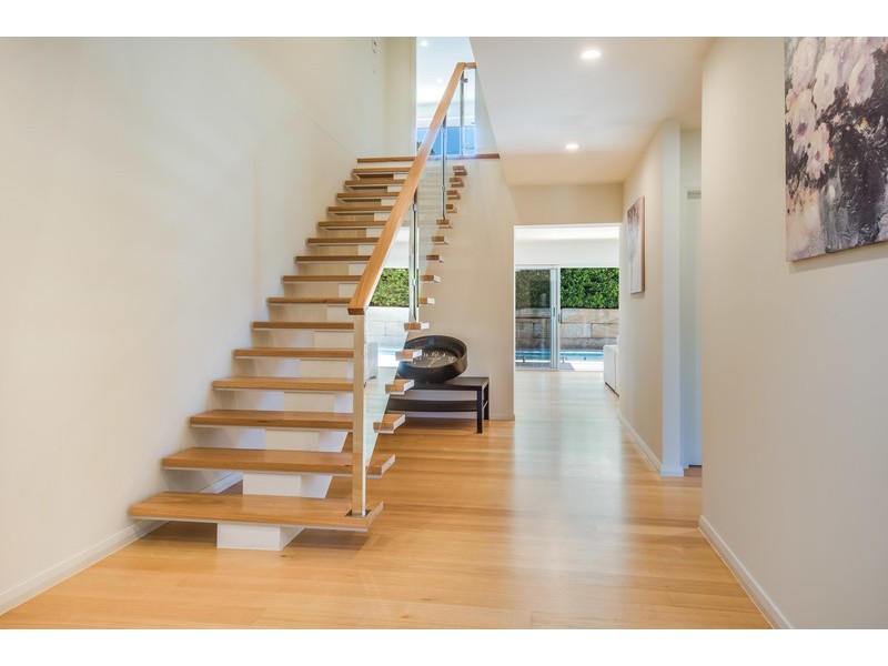 16 Applegum Close, Erina NSW 2250