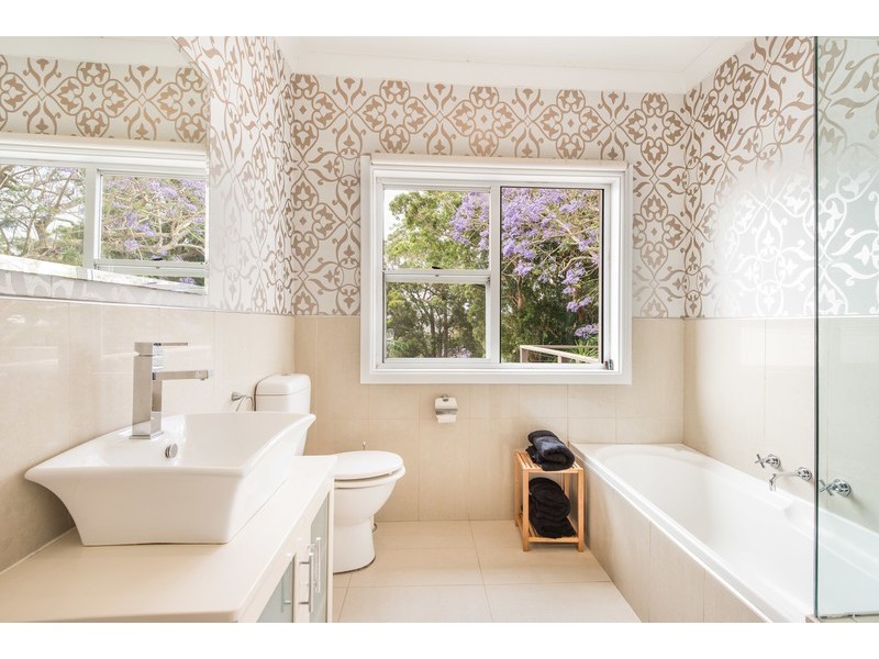 39 McGee Avenue, Wamberal NSW 2260