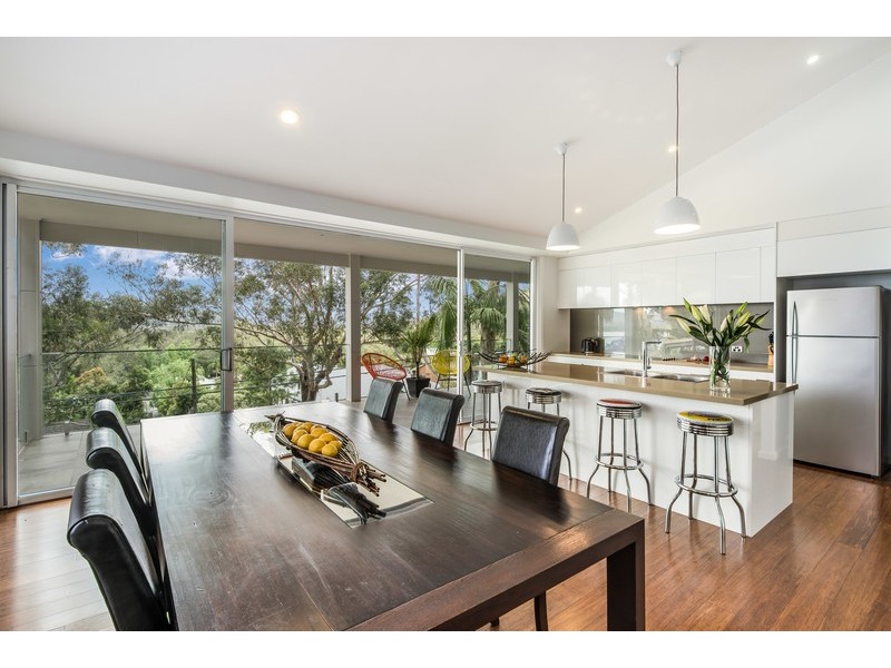 39 Broadwater Drive, Saratoga NSW 2251