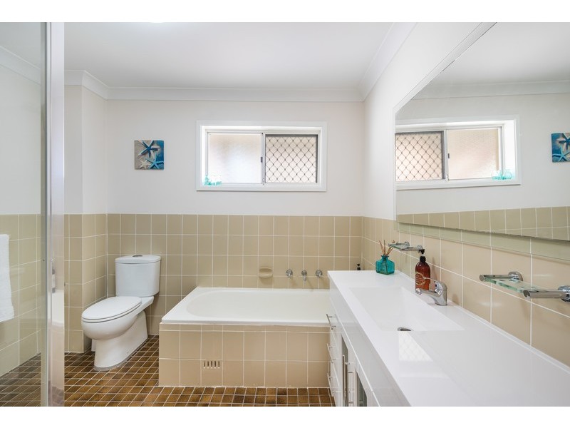 3 Wyuna Avenue, The Entrance North NSW 2261