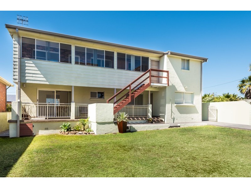 3 Wyuna Avenue, The Entrance North NSW 2261