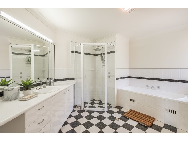 16 Golden Grove Circuit, Terrigal NSW 2260