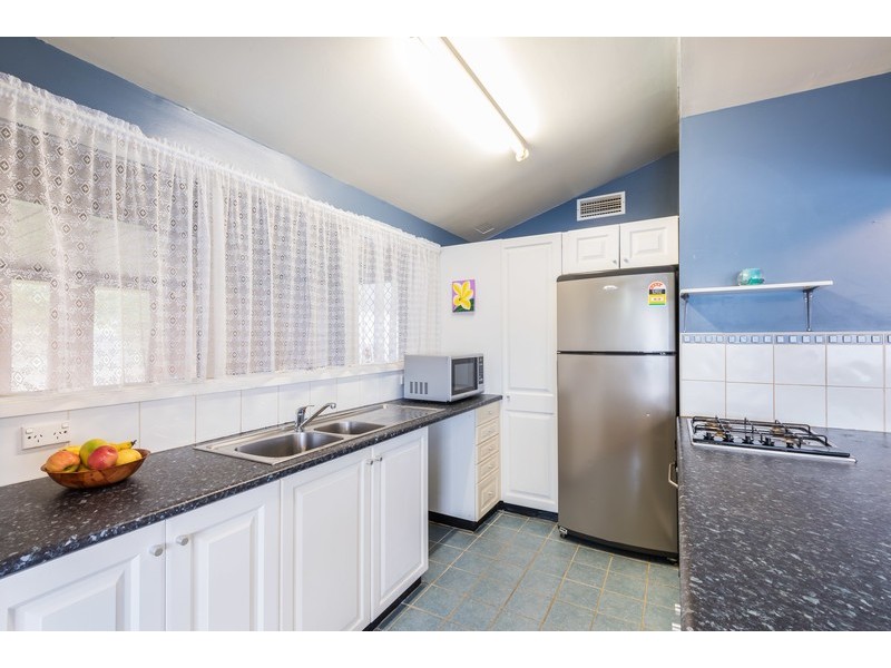 4 The Grove, Wyoming NSW 2250