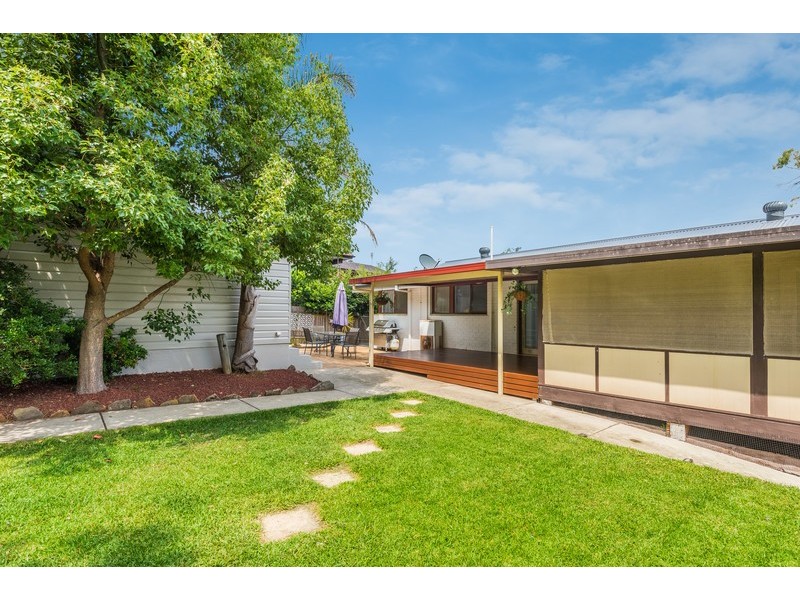 4 The Grove, Wyoming NSW 2250