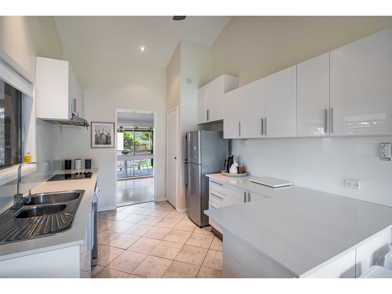 2 Carlson Avenue, Wyoming NSW 2250