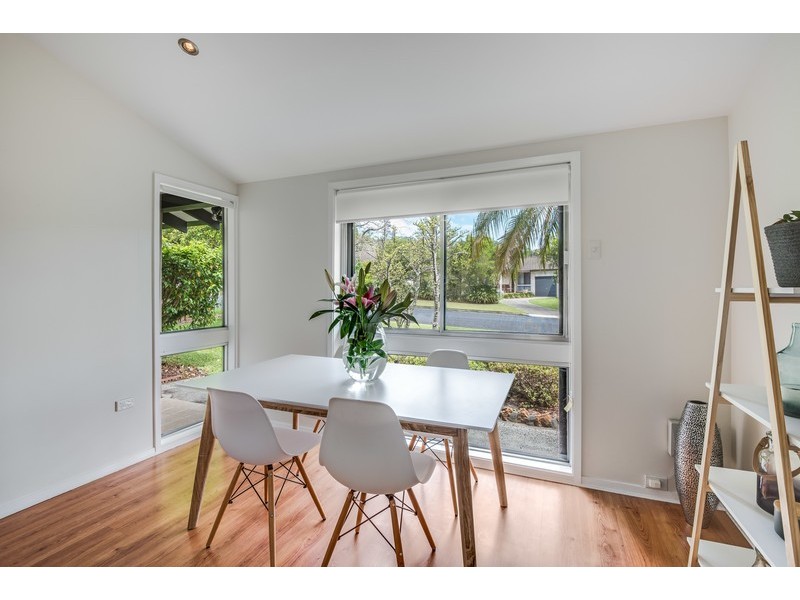 2 Carlson Avenue, Wyoming NSW 2250