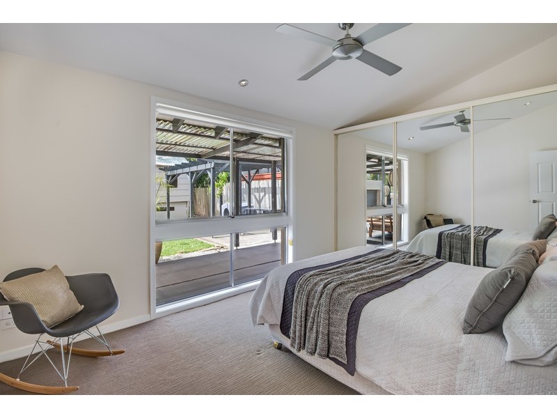 2 Carlson Avenue, Wyoming NSW 2250