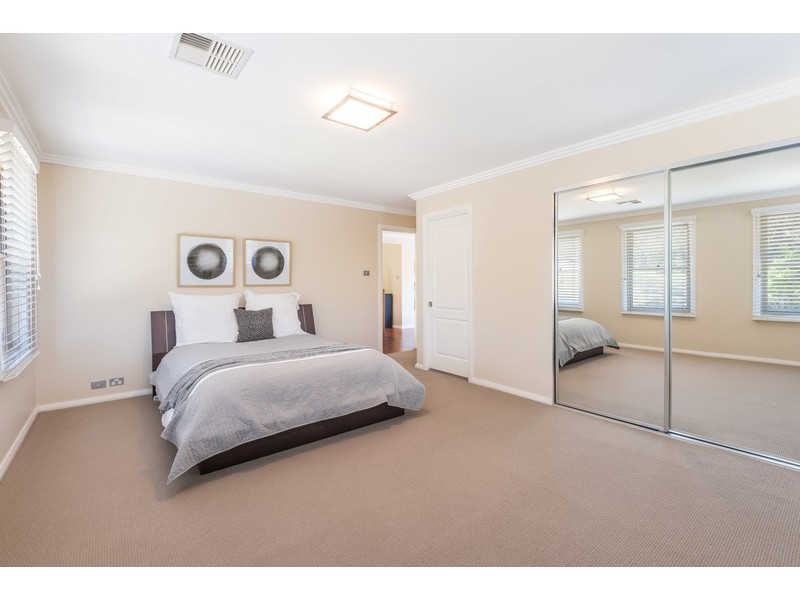 16 Jean Norman Close, Wyoming NSW 2250