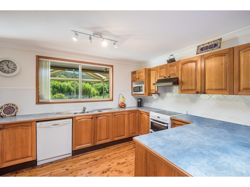 23 Dalton Street, Wyoming NSW 2250