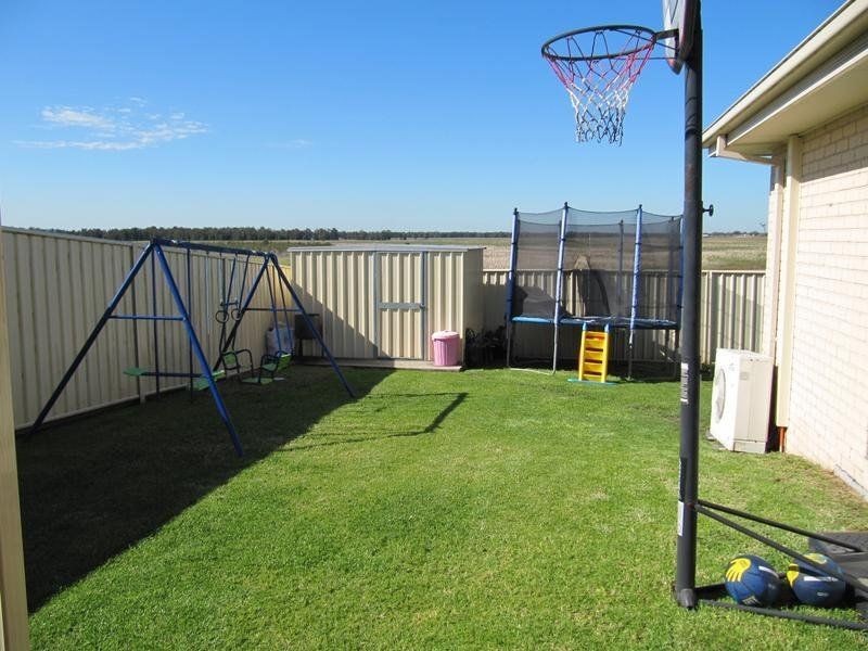 74 Golden Wattle Crescent, Thornton NSW 2322