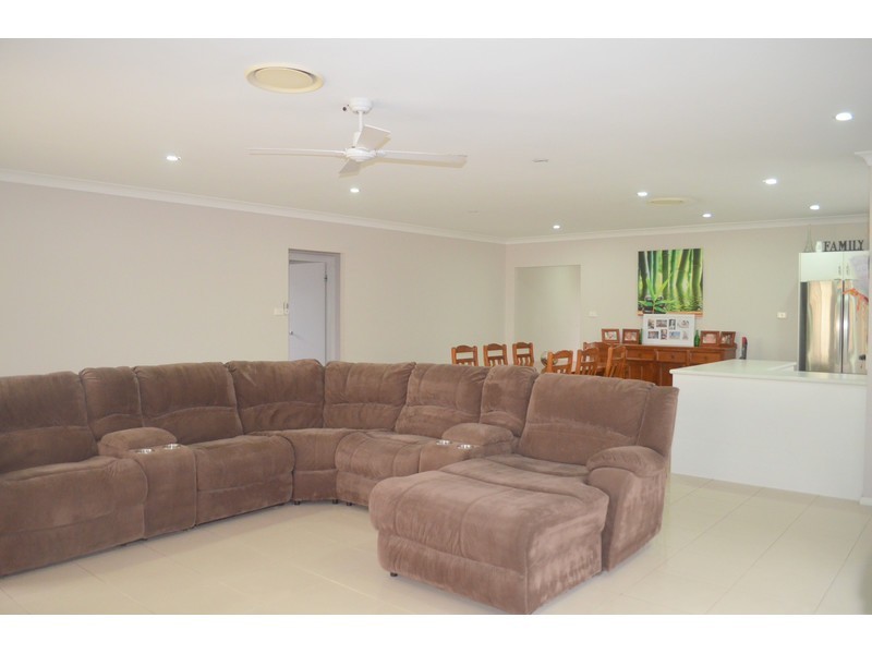 1/66 Canterbury Drive, Morpeth NSW 2321