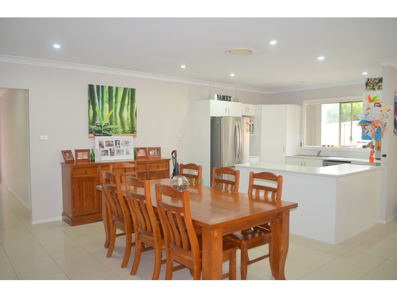 1/66 Canterbury Drive, Morpeth NSW 2321