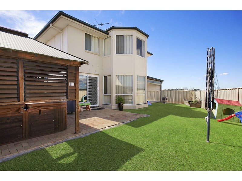 24 Golden Wattle Crescent, Thornton NSW 2322