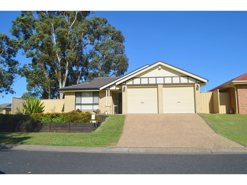 2 Nolan Crescent, Metford NSW 2323