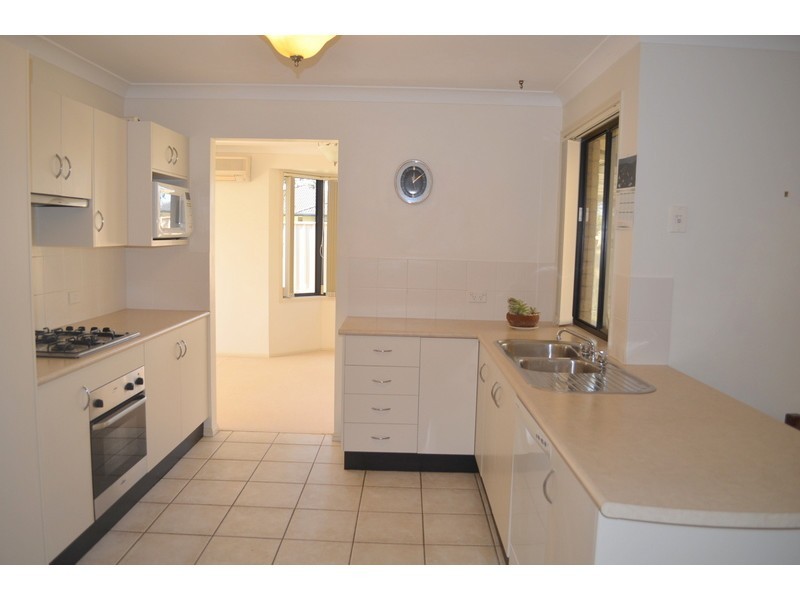 2 Nolan Crescent, Metford NSW 2323