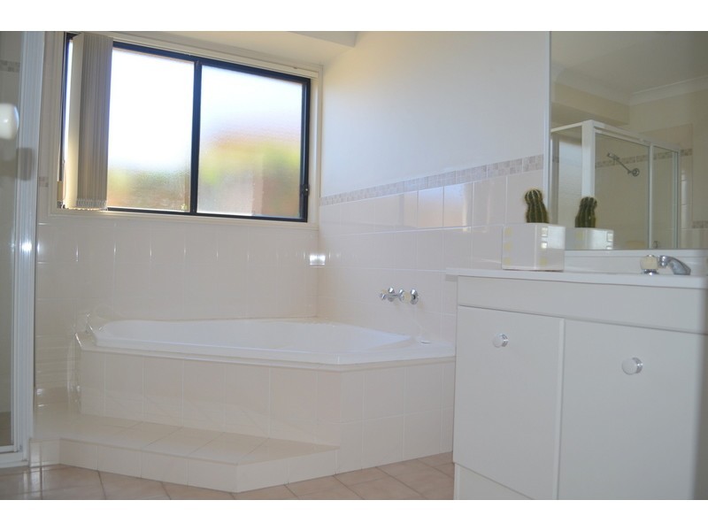 2 Nolan Crescent, Metford NSW 2323