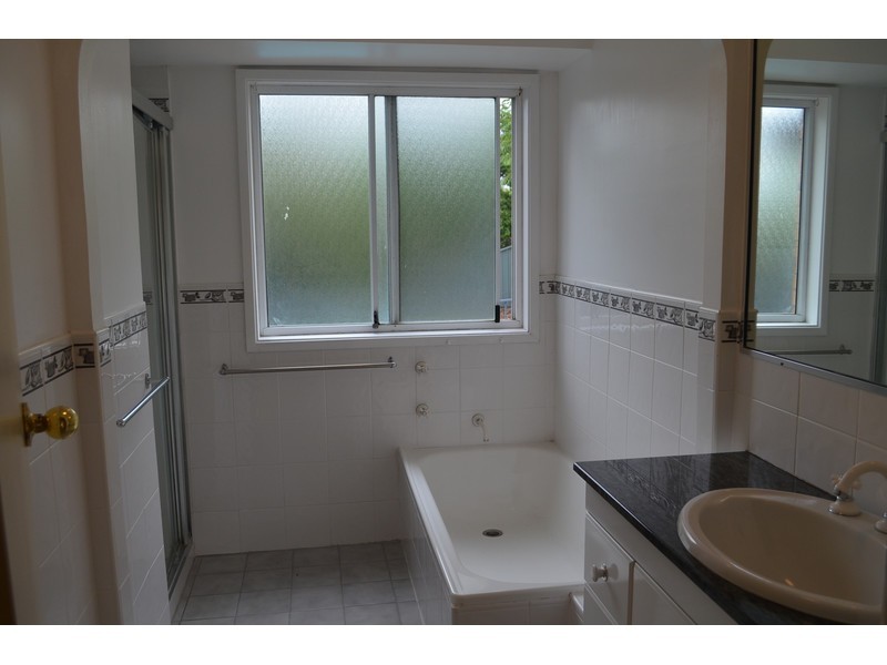 5 Lindeman Crescent, Ashtonfield NSW 2323