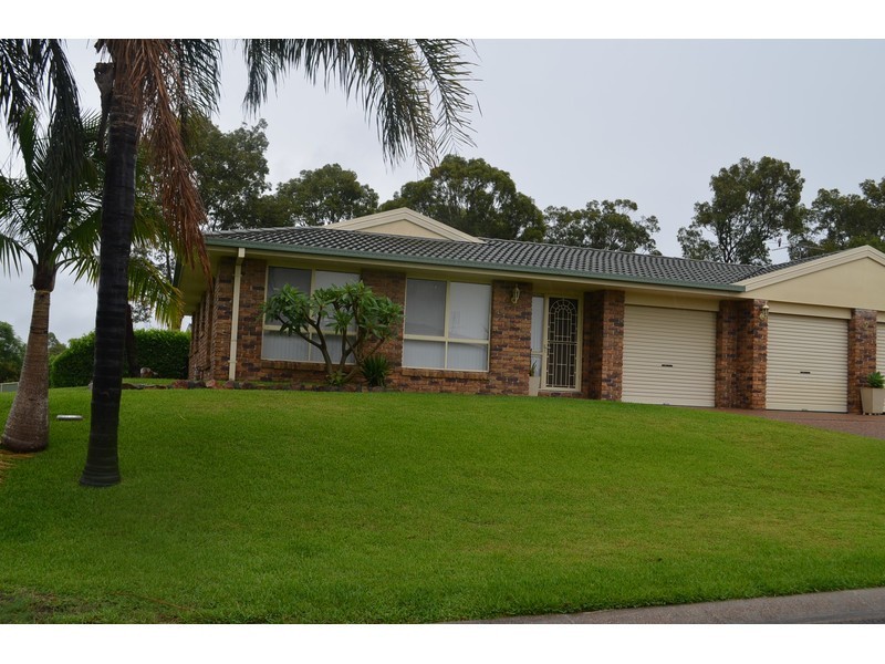 1/2 Bronwyn Close, Thornton NSW 2322