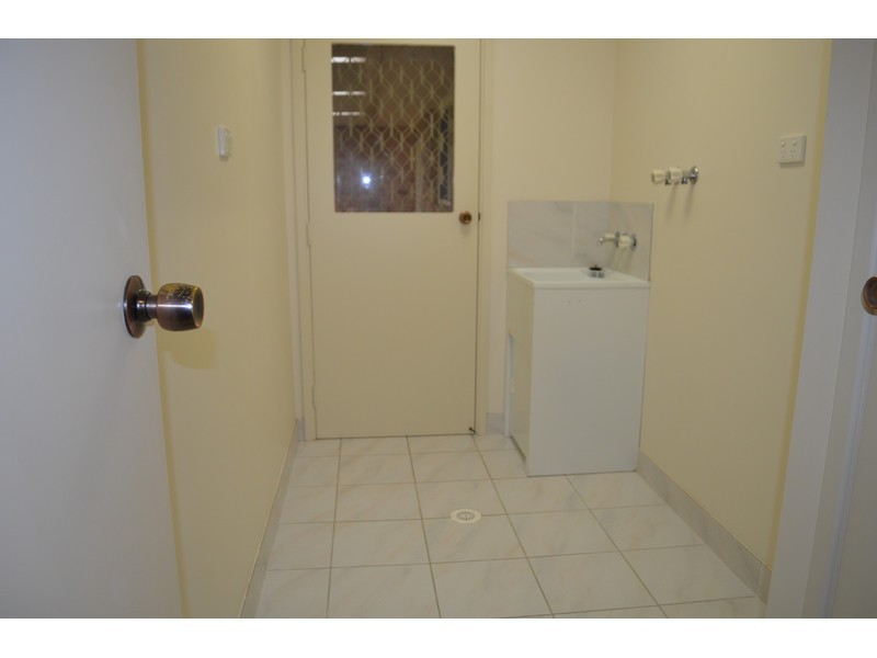 1/2 Bronwyn Close, Thornton NSW 2322