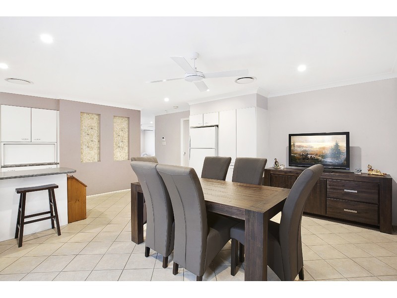 8 Somerset Drive, Thornton NSW 2322