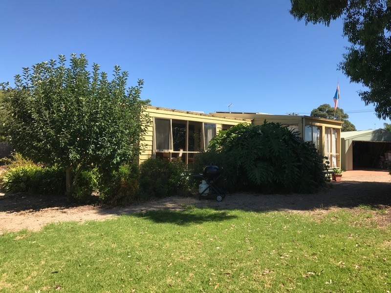 20 Rymer Avenue, Safety Beach VIC 3936