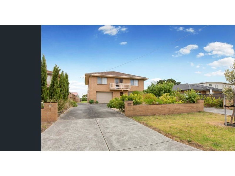 19 Dromana Parade, Safety Beach VIC 3936