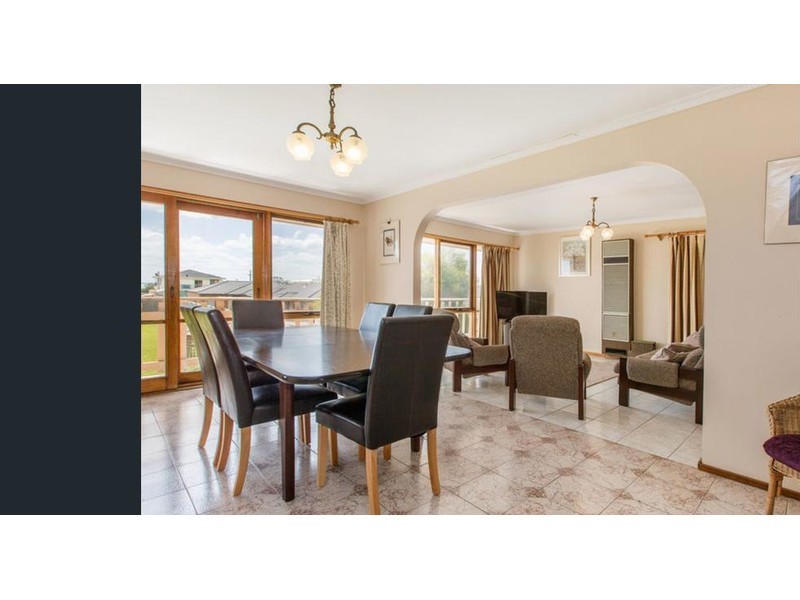 19 Dromana Parade, Safety Beach VIC 3936