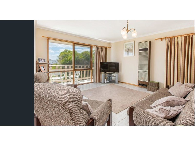 19 Dromana Parade, Safety Beach VIC 3936