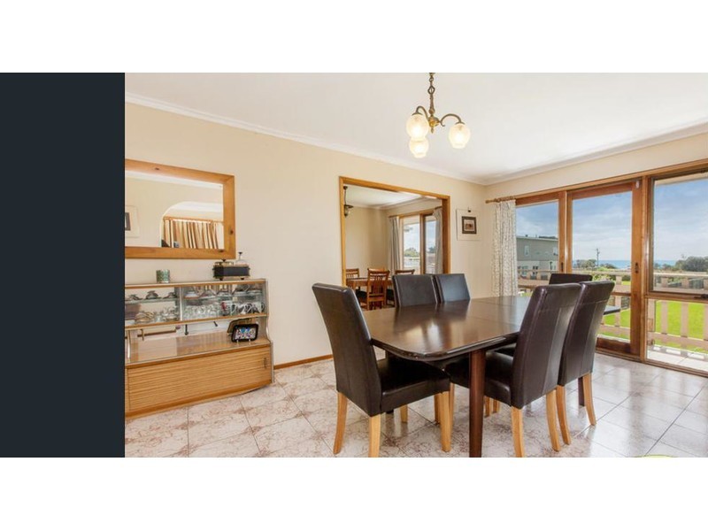19 Dromana Parade, Safety Beach VIC 3936