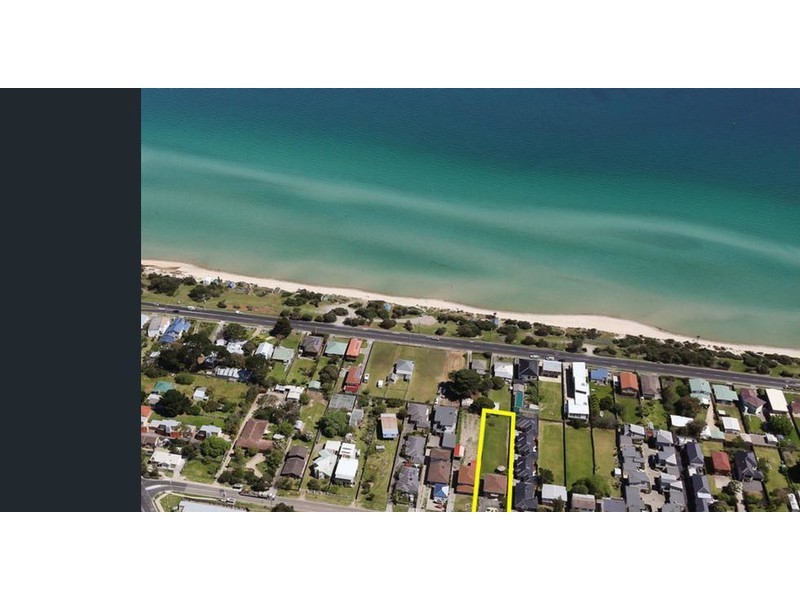 19 Dromana Parade, Safety Beach VIC 3936