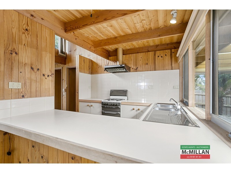 48 Murawa Drive, Rosebud VIC 3939