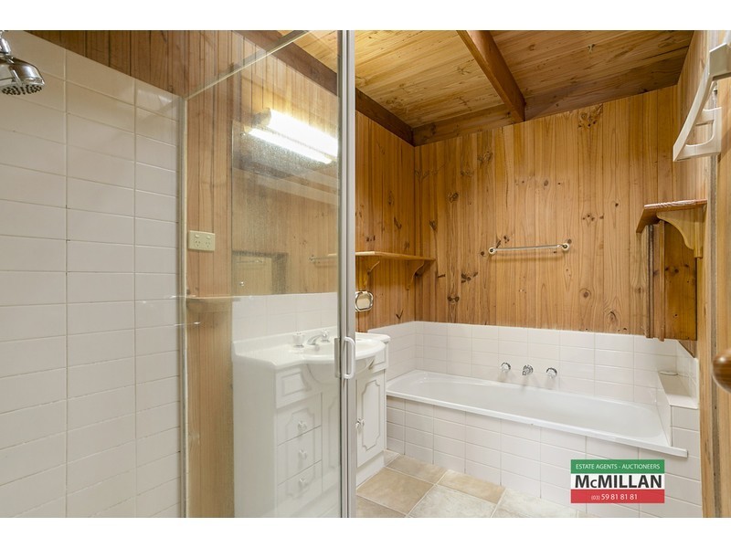 48 Murawa Drive, Rosebud VIC 3939