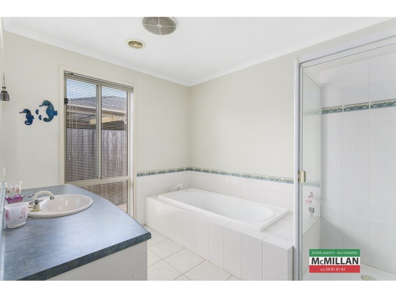 69 Victoria Street, Safety Beach VIC 3936
