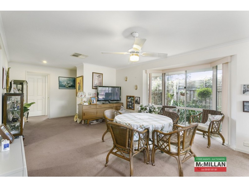 124 Fifth Avenue, Rosebud VIC 3939