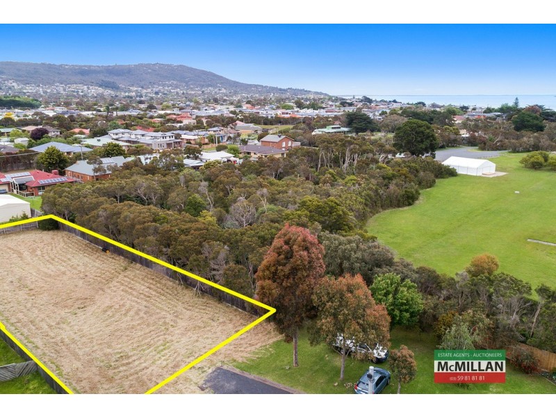 26 Balmoral Avenue, Safety Beach VIC 3936