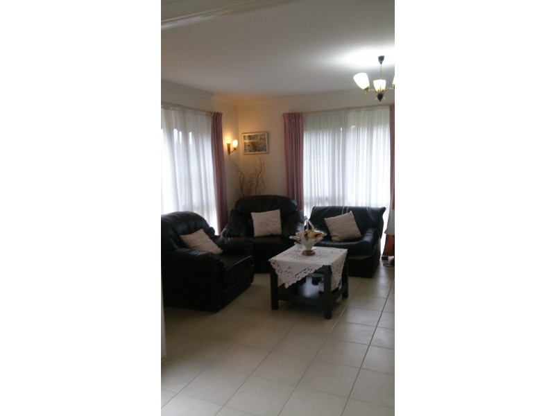 142 Seventh Avenue, Rosebud VIC 3939