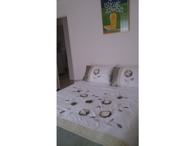 142 Seventh Avenue, Rosebud VIC 3939